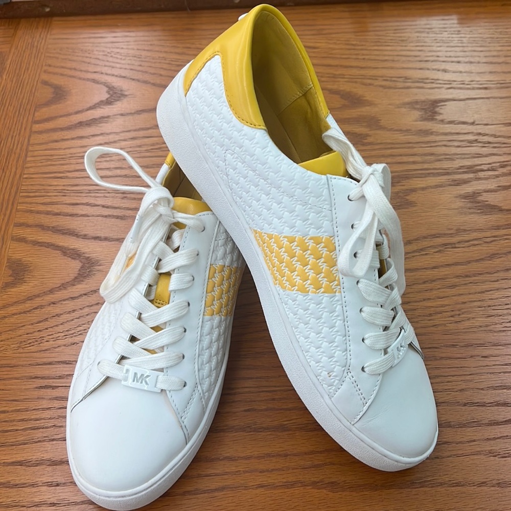 Michael Kors Colby Striped Logo Leather Sneaker Yellow/White Sz 10 Worn Once